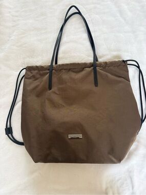 Thirty years brand brown shoulder bag.